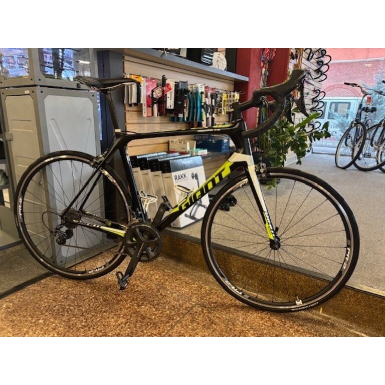 Giant USED GIANT TCR ADVANCED PRO 1 LARGE CHARCOAL (2017)