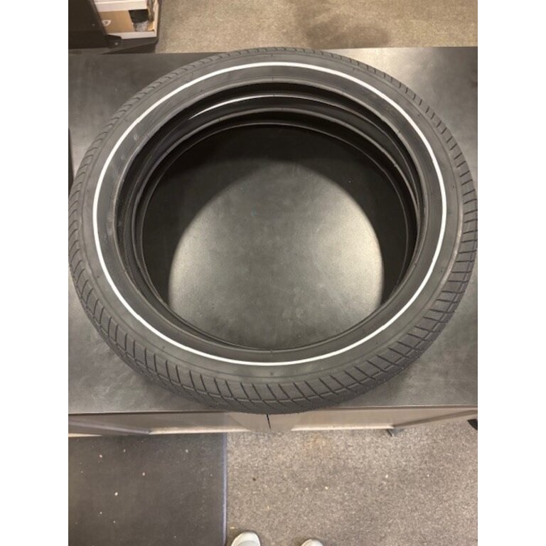 AVENTON TIRE 20 X 3.0 BLACK (REPLACEMENT FOR ABOUND)