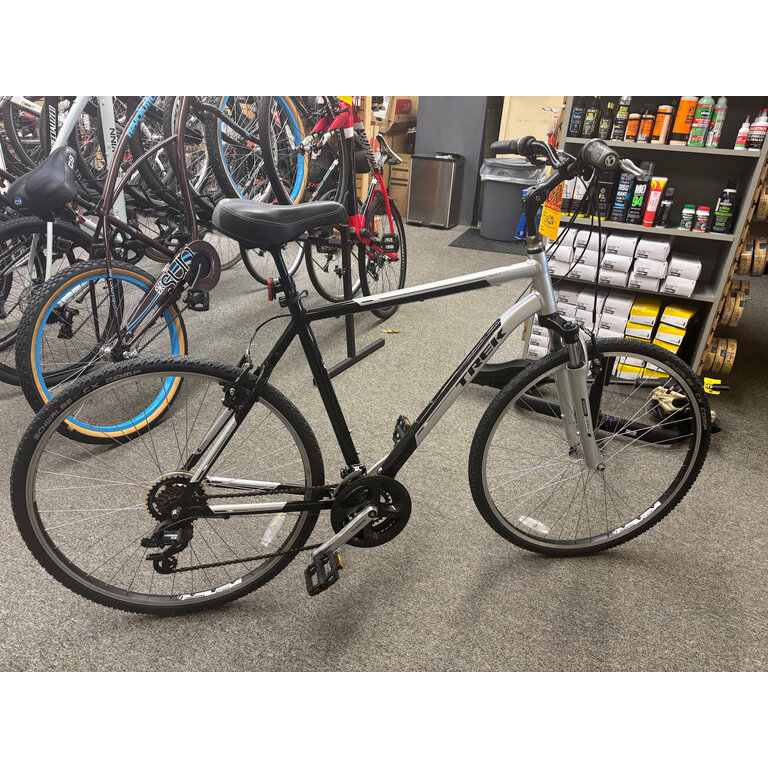 TREK USED TREK VERVE 2 SILVER/BLACK XL STEPOVER