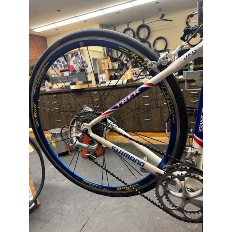 TREK USED TREK 5500 USPS EDITION RED, WHITE, BLUE 54CM