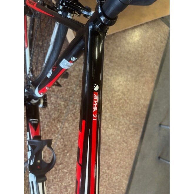 2.1 Trek Red/Black ロードバイク 中古 USED TREK 2.1 60CM BLACK/RED - The Bike Shop
