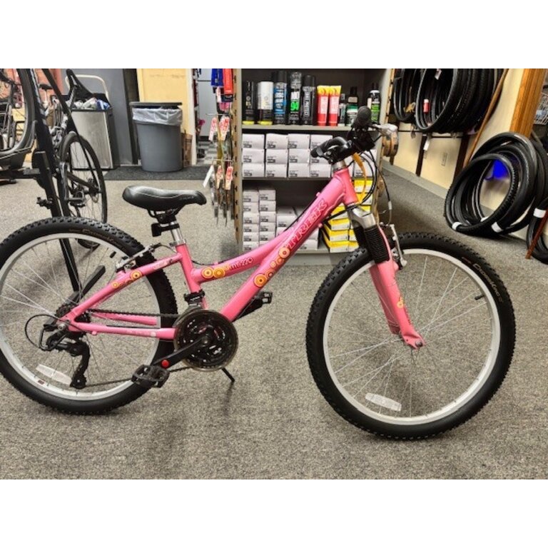 USED TREK MT220 24" PINK