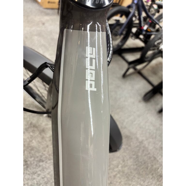 AVENTON USED AVENTON PACE 4 FLINT(GREY) STEP THRU LARGE