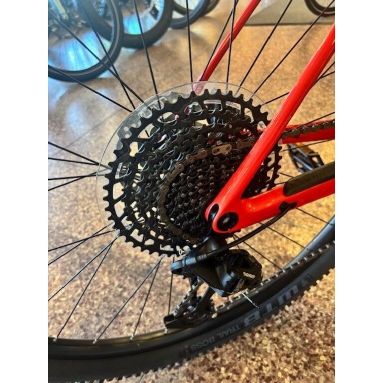 SCOTT USED SCOTT SCALE 940 RED/BLACK LARGE