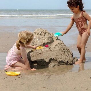 Quut Banana Blue Cuppi Ball Game, Shovel & Sifter (3 in 1)