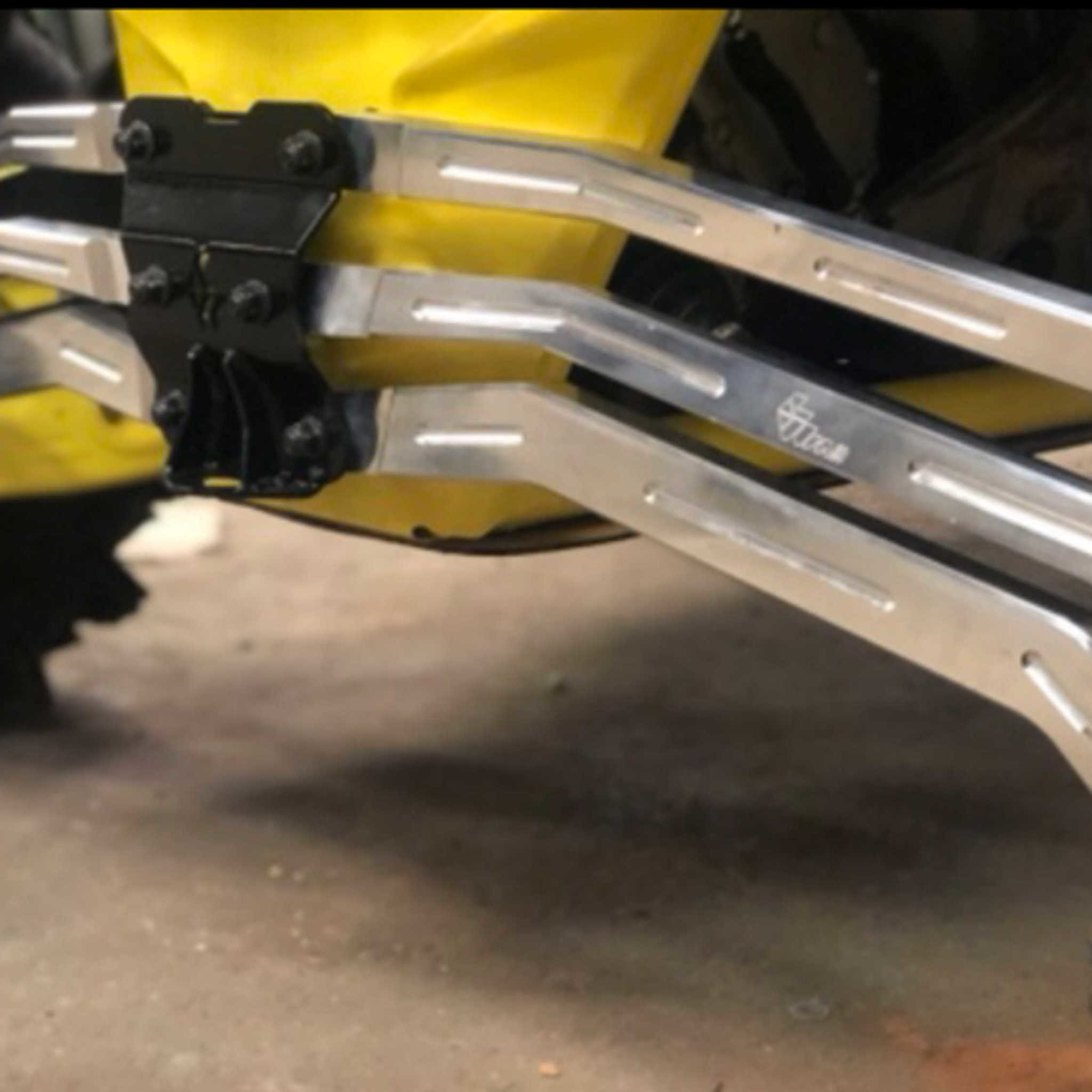 L&W Fab L&W Fab - CanAM Radius Rods (RAW)