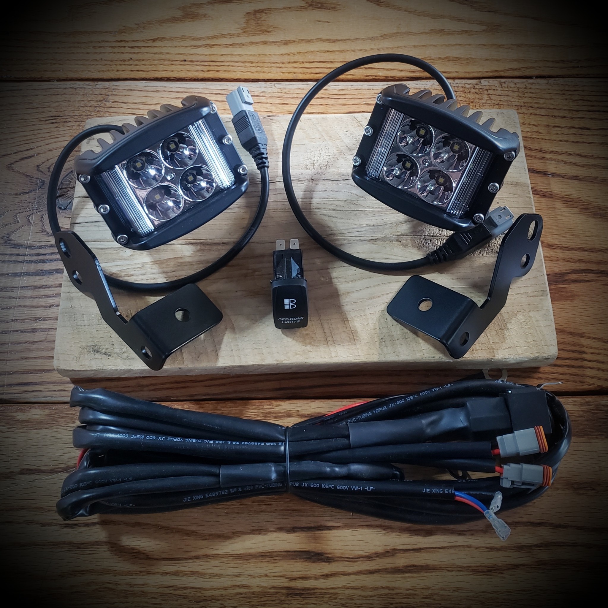 White Lightning White Lightning Offroad - 40 Watt Side Shooter CLEAR LED Pod Light Kit