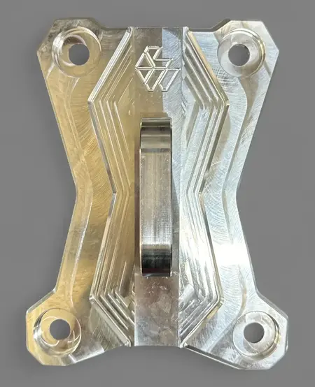 L&W - PRO R/ TURBO R / PRO S - RADIUS ROD PLATE (w/ Hook)