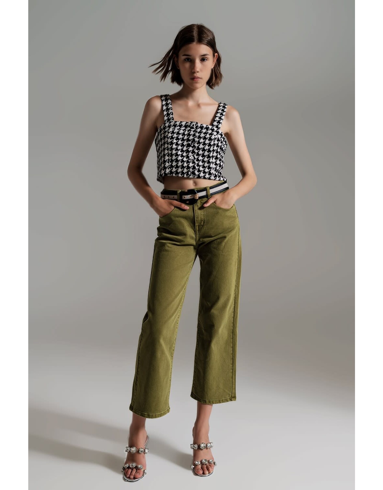 Q2 Cropped Wide Leg Pants in Olive Green
