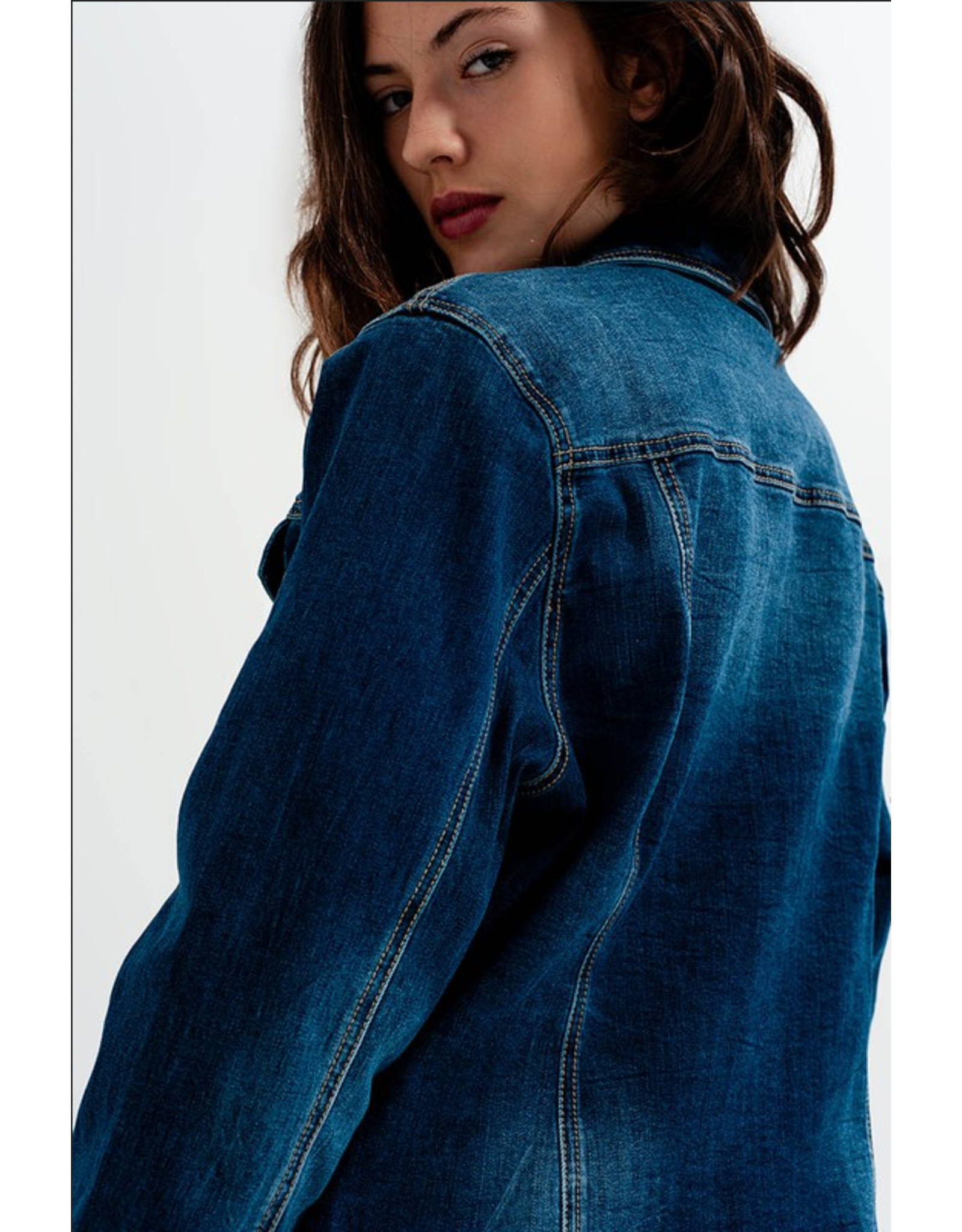 Q2 Cropped Denim Jacket in Darkwash Blue