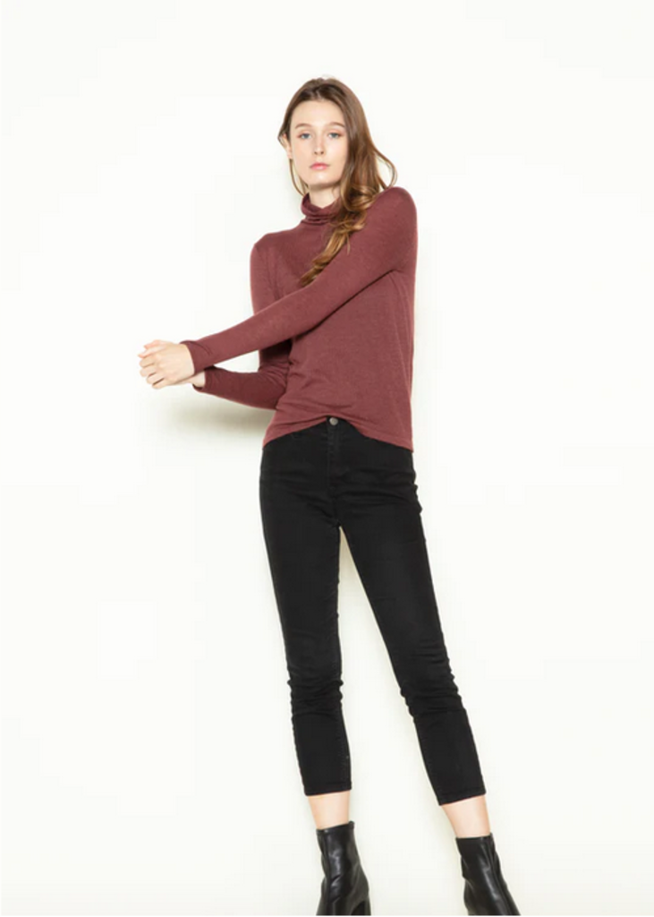Look By M Lightweight Turtleneck Sweater ONE SIZE