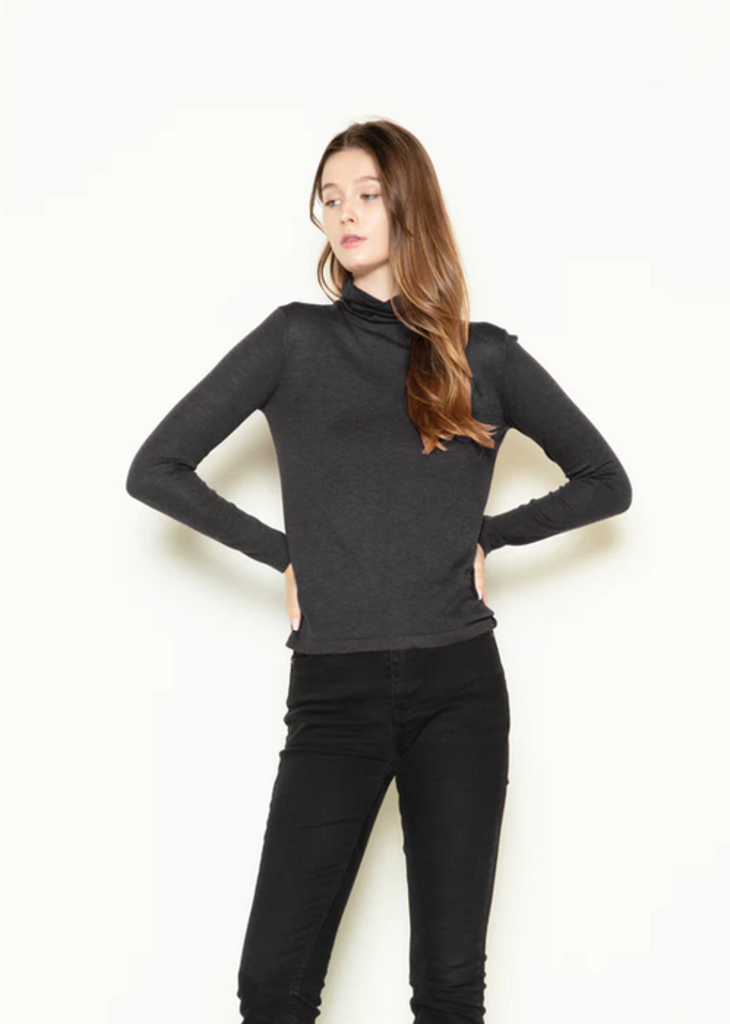 Look By M Lightweight Turtleneck Sweater ONE SIZE