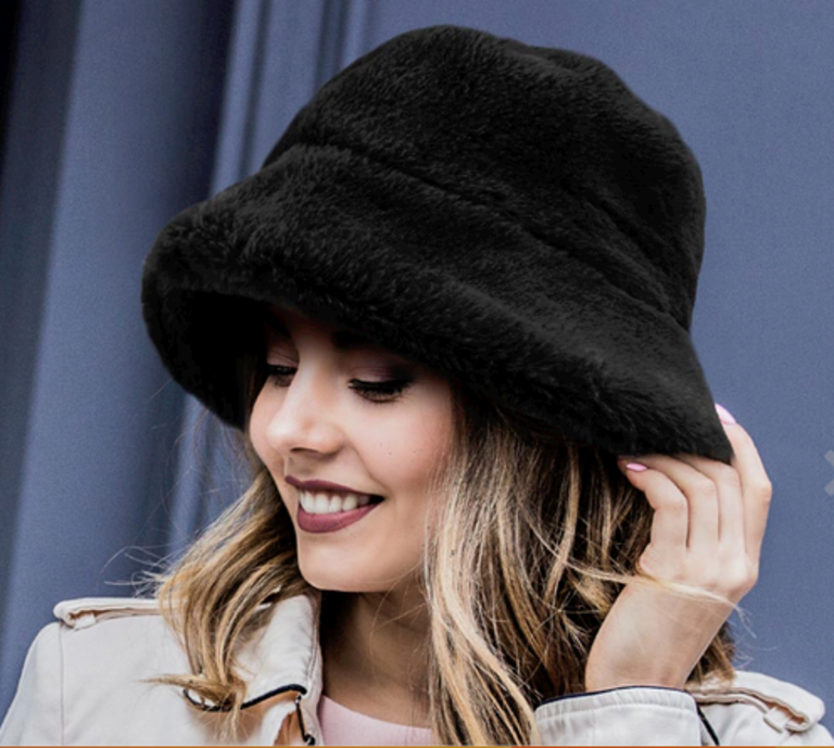 J Marcel Bucket Hat Faux Fur Black