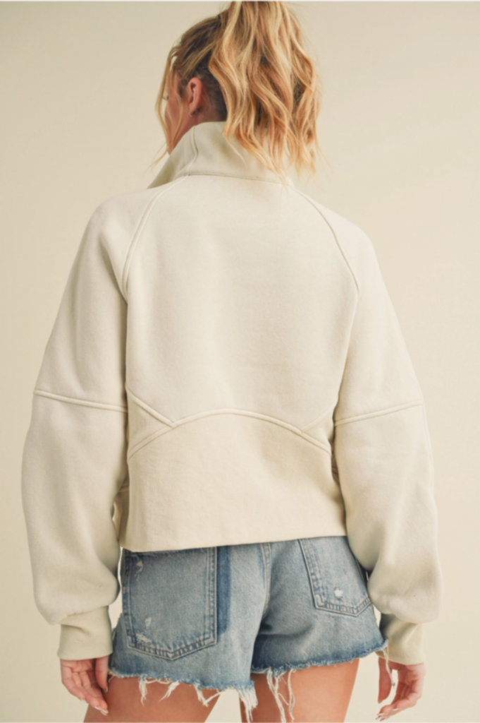 Aemi & Co Dove Funnel Neck Half Zip Pull Over