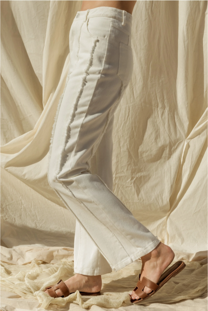 Gilli Frayed Hem Flare Pants. in Ivory