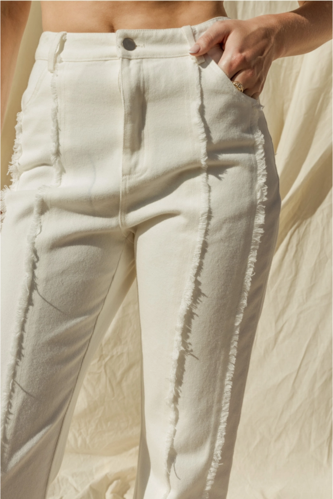 Gilli Frayed Hem Flare Pants. in Ivory