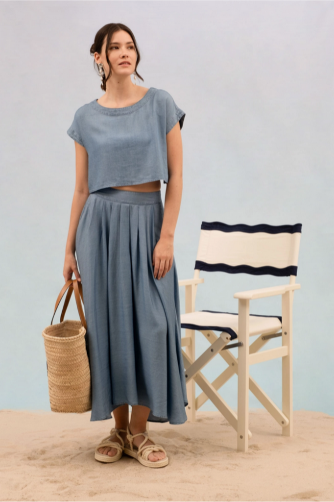 Blu Pepper Chambray Pleated Midi Skirt
