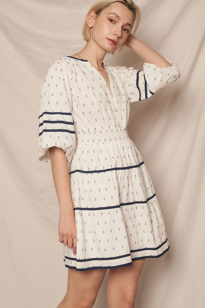 En Creme 3/4 Sleeve V-Neck Tiered Mini Dress