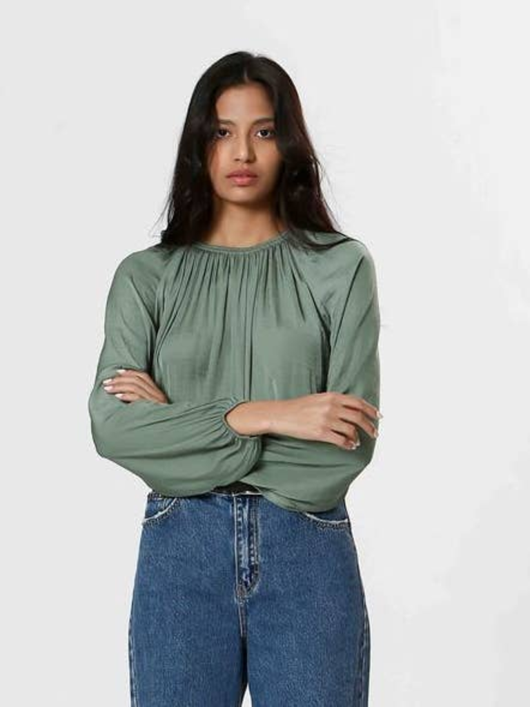 The Korner Long Sleeve Pullover Blouse