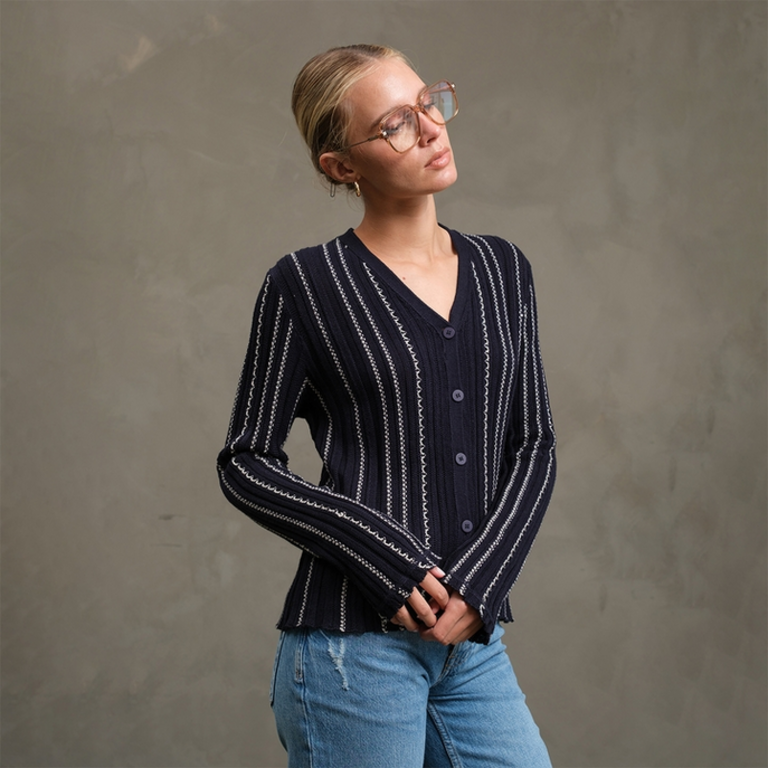 Raisonnel Slim Wavy Stitch Button Cardigan