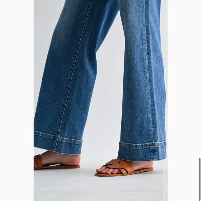 Mica Denim Mid-Rise Wide Leg Trouser Hem