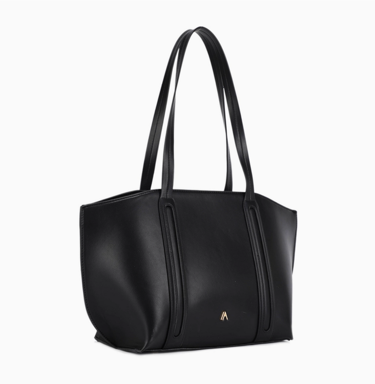 Izzy & Ali Classic Styled Tote
