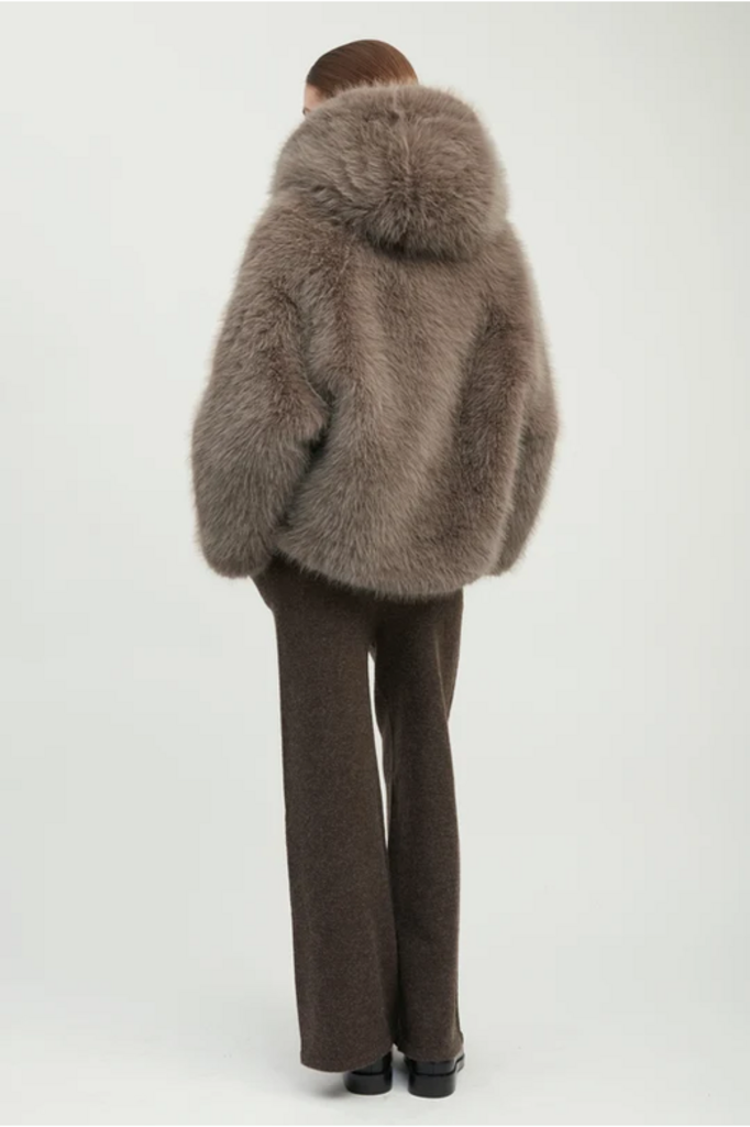 Common Knit Lumé Faux Fur Jacket  ONE SIZE