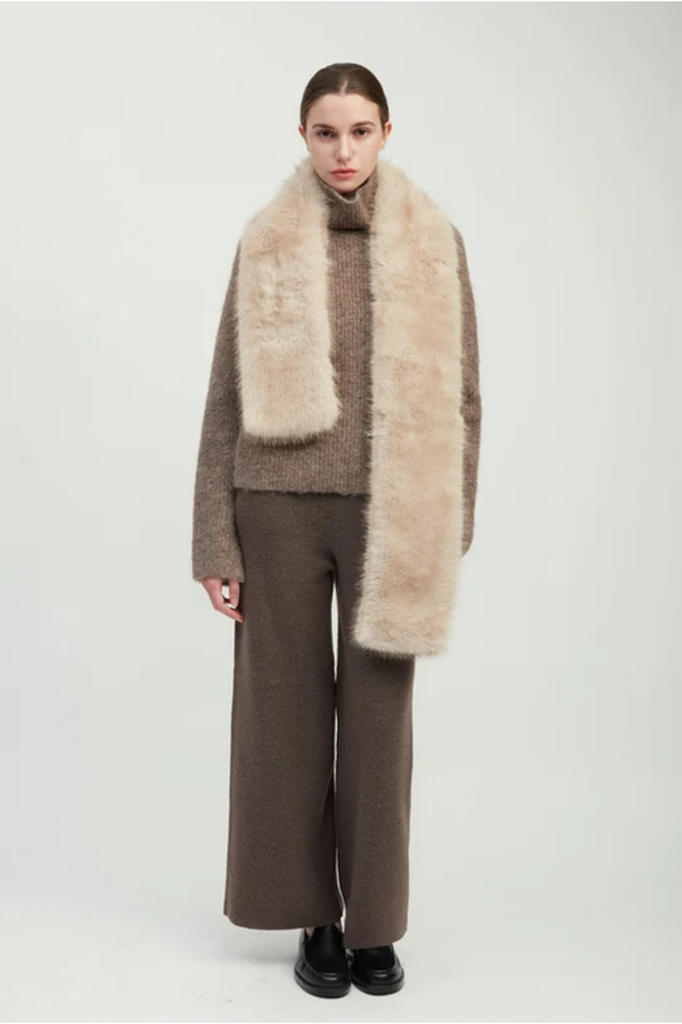 Common Knit Multi-way Keyhole Faux Fur Stole