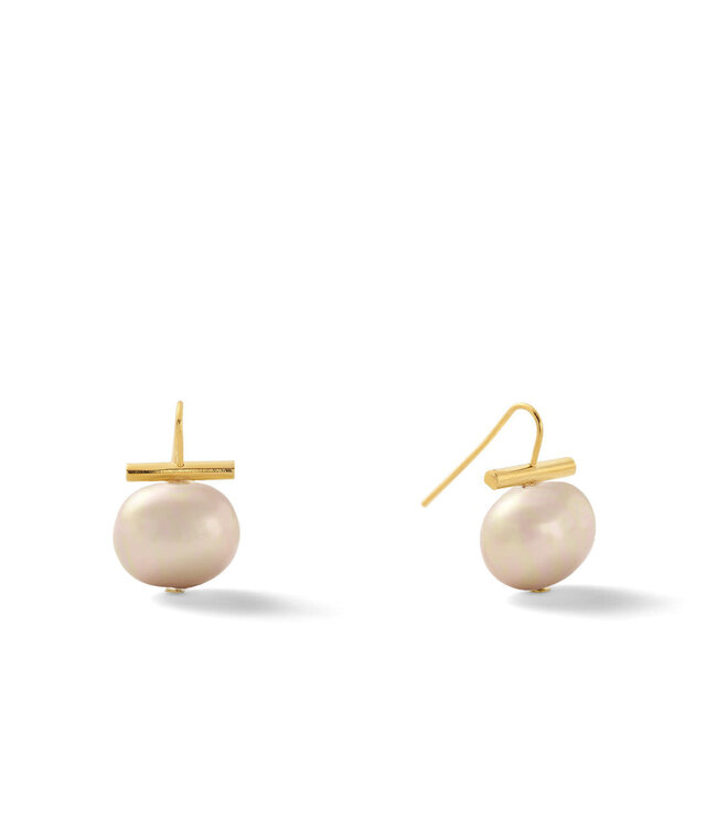 Medium Pebble Pearl Ear Wire