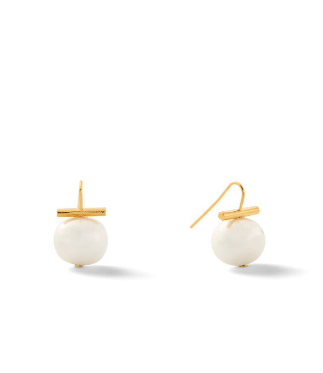 Medium Pebble Pearl Ear Wire