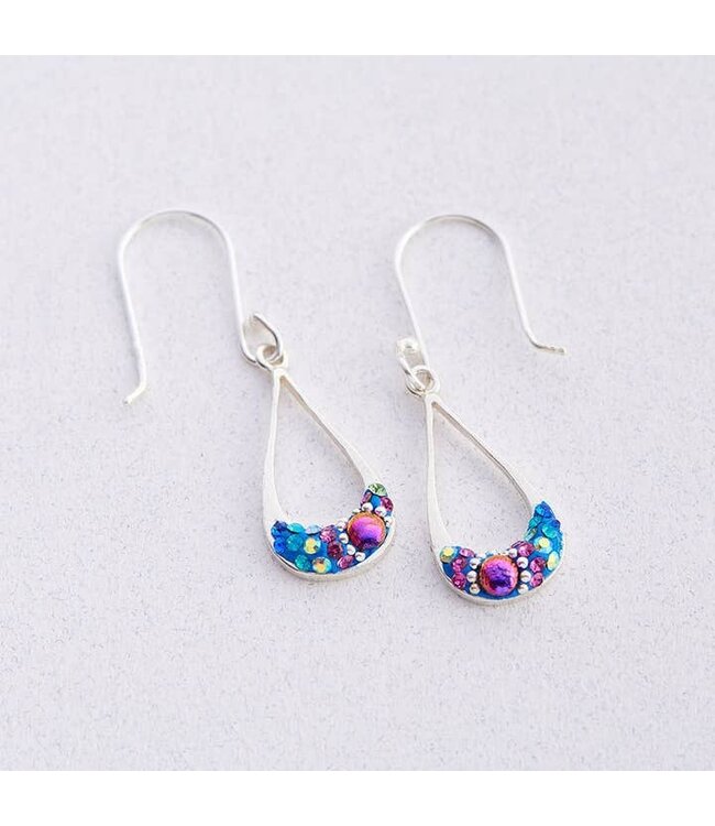 MOSAICO JEWELRY Petite Long Drop Hoop Earrings