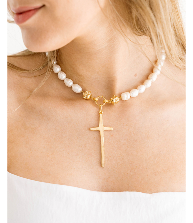 SUSAN SHAW Pearl Tall Cross Necklace