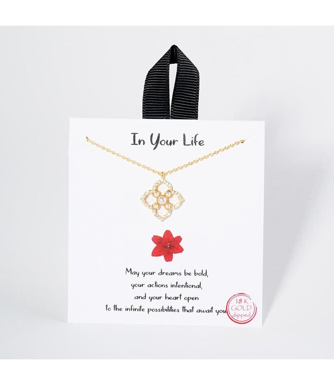 In Your Life Flower Pearl Necklace