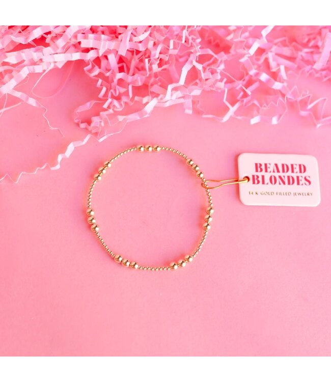 BEADED BLONDES 6.75" Ily Bracelet in Gold