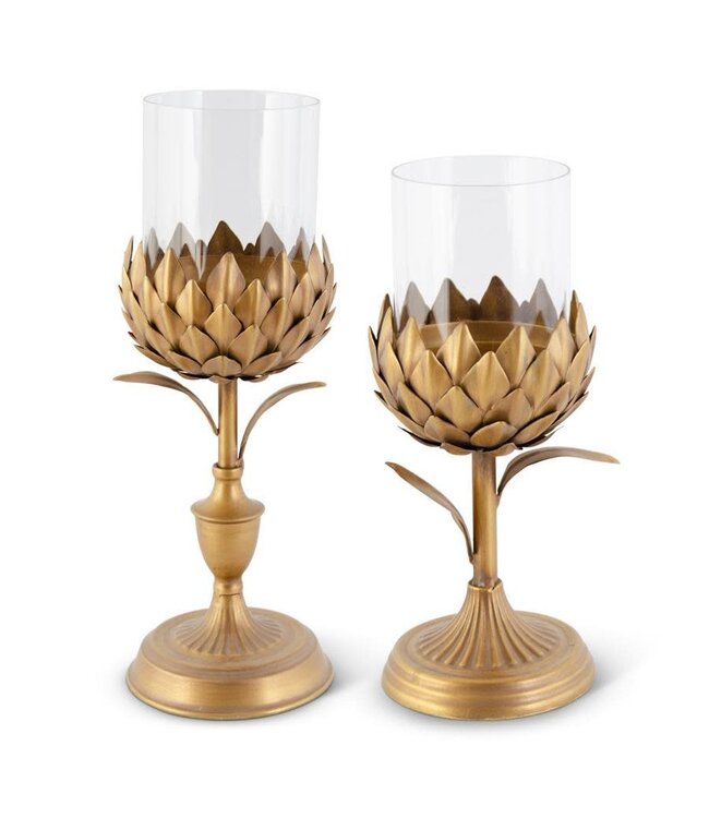 Gold Petal Candleholder on Round Base