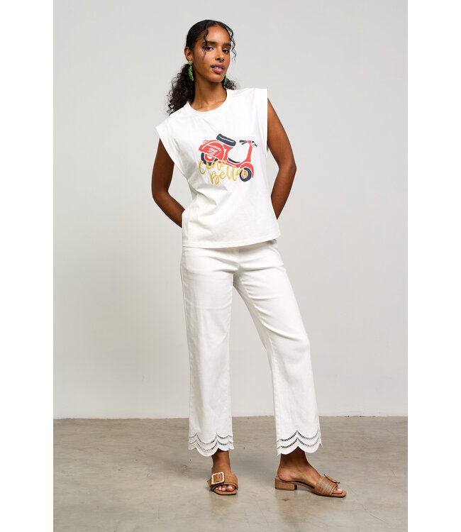 Ivy Sleeveless Graphic Shirt With Embroidery
