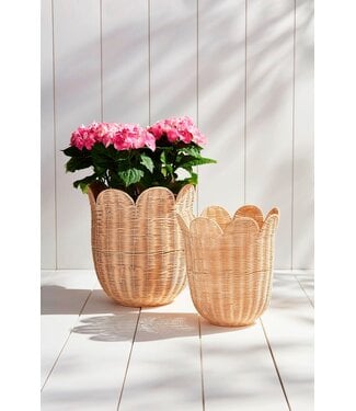 Scallop Wicker Basket