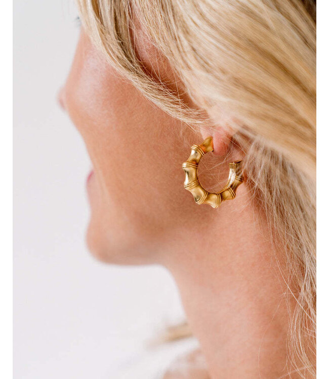 SUSAN SHAW Small Gold Bamboo Hoop Earrings