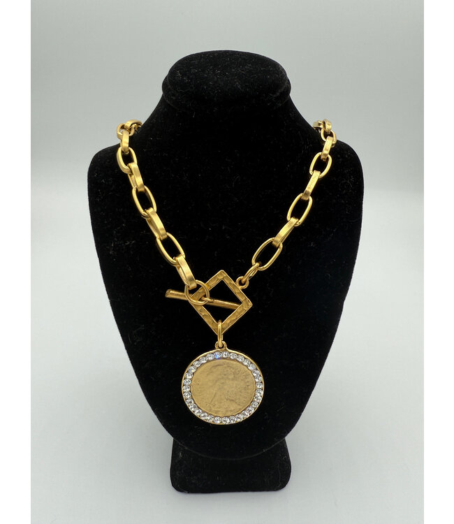 9.5" Gold Chain Link Necklace with Fashion Queen Elizabeth Rhinestone Coin Pendant