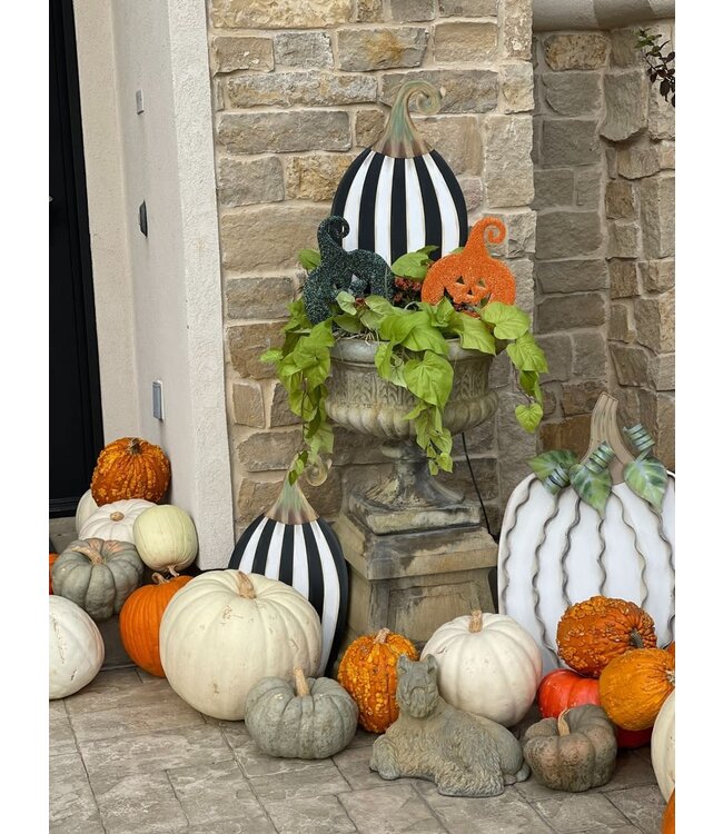 THE ROUND TOP COLLECTION Striped Pumpkin Tall, Yard