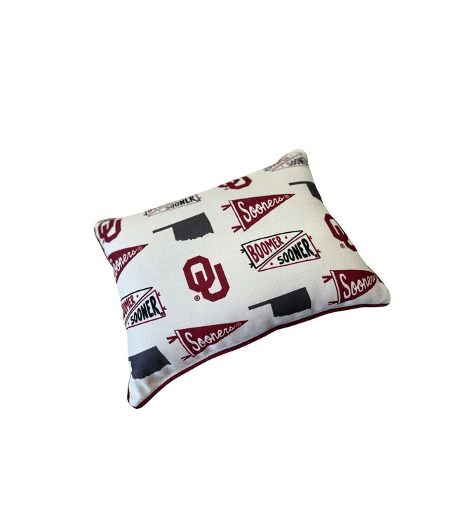 Oklahoma Collegiate Cluster Pillow + Piping + Back
