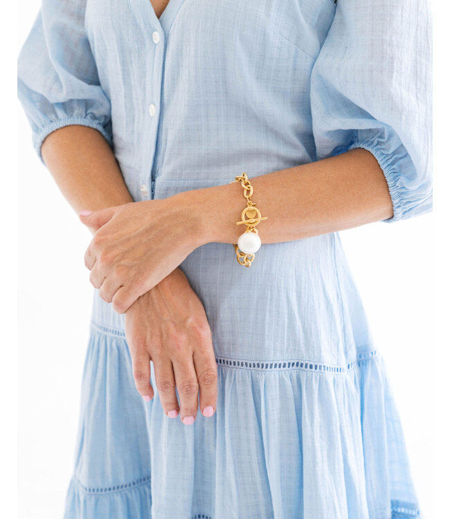 SUSAN SHAW Cotton Pearl Toggle Bracelet