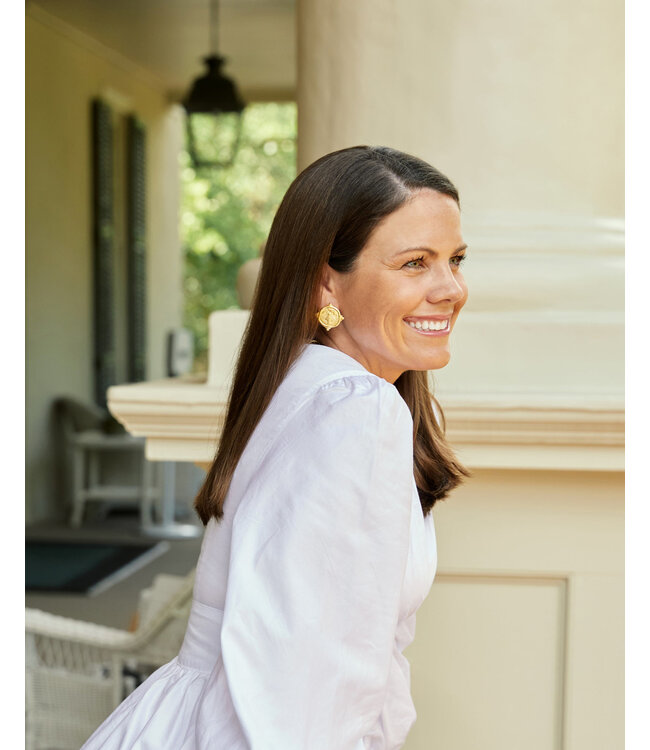 SUSAN SHAW Queen Bee Intaglio Studs