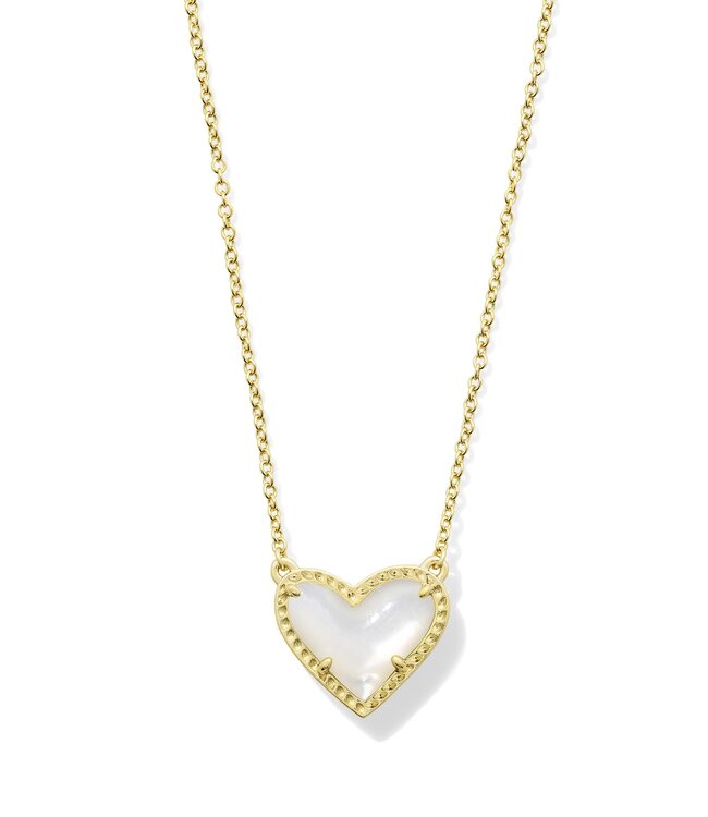 KENDRA SCOTT Ari Heart Short Pendant Necklace