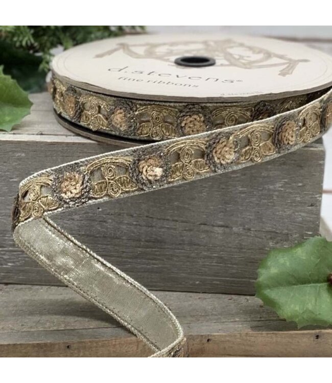 Sequin Floral Center