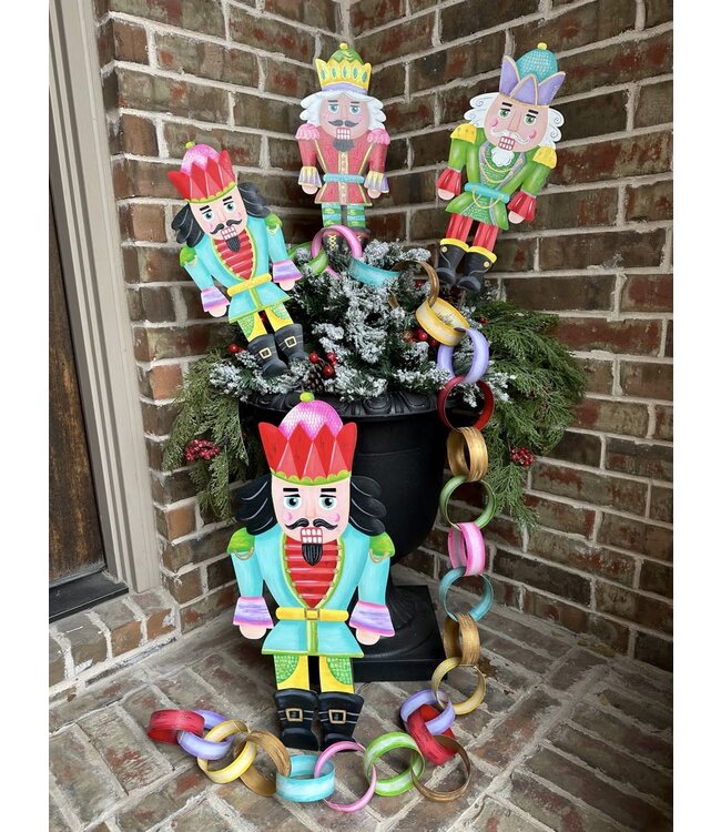 THE ROUND TOP COLLECTION Merry & Bright Nutcracker