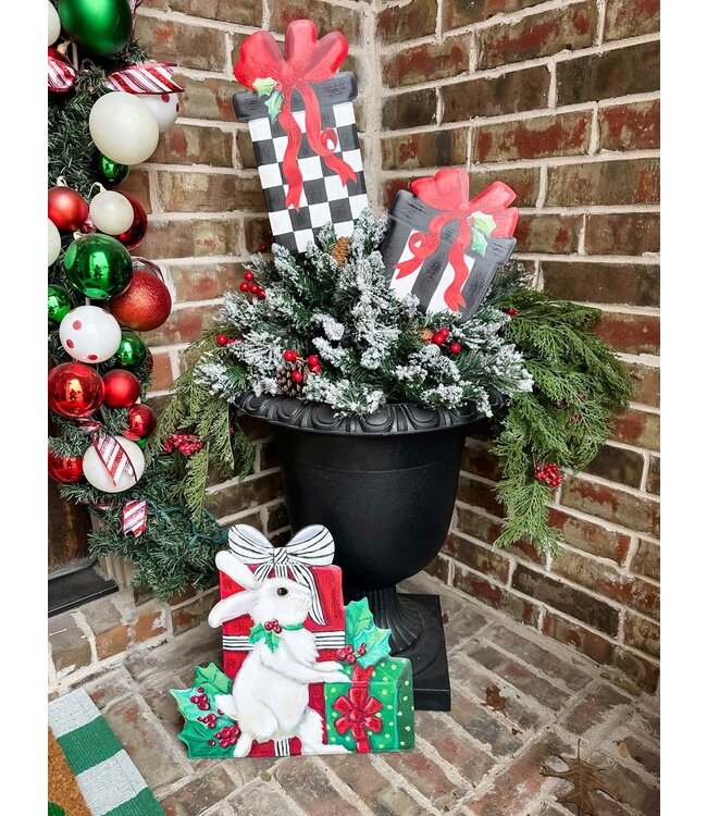 THE ROUND TOP COLLECTION Elegant Snowy Rabbit with Gifts