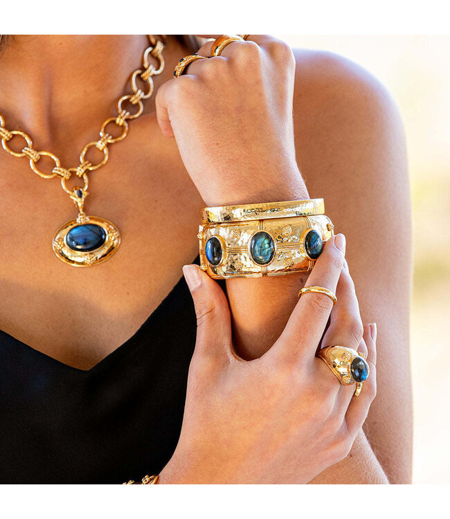 Cleopatra Grande Hinged Bangle - Gold/Blue Labradorite