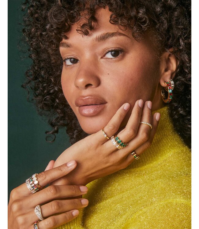 KENDRA SCOTT Jamie Huggie Earrings