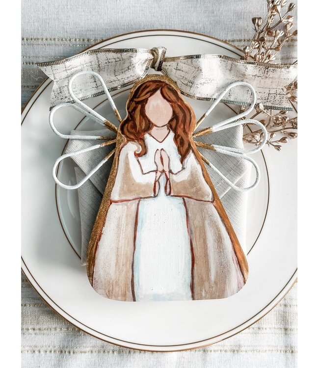 THE ROUND TOP COLLECTION Angel Charm